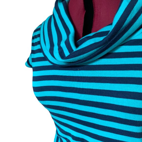 RAZZLE DAZZLE - large turtleneck short sleeves long shirt - Aqua stripes medium - Picture 4 of 7